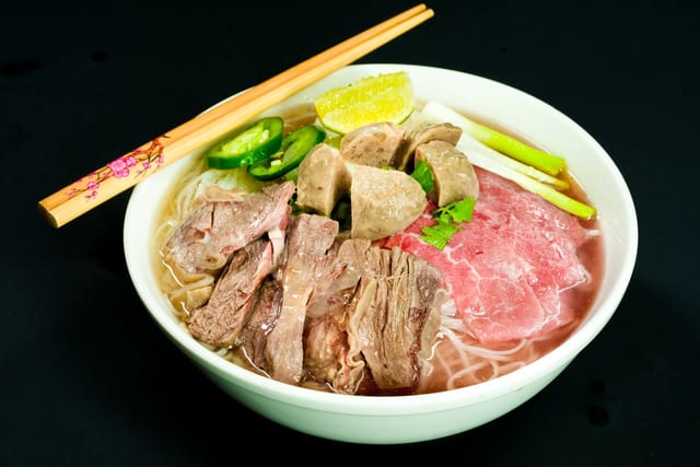 Phở Special / Phở Đặc Biệt.