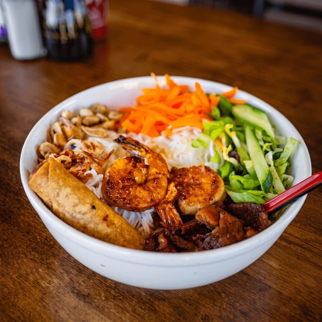 Bún Đặc Biệt.